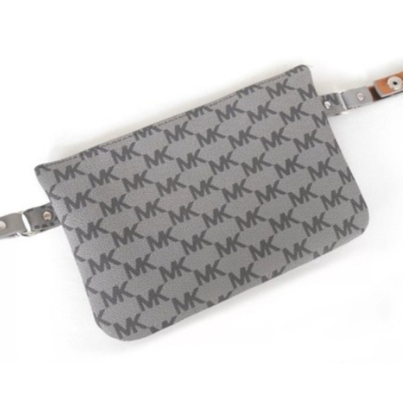 LAST ONE | Michael Kors | Belt Bag - Picture 2 of 6